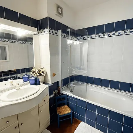 4-room On The With Sea-view Grimaud