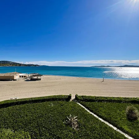 4-room On The With Sea-view * Grimaud